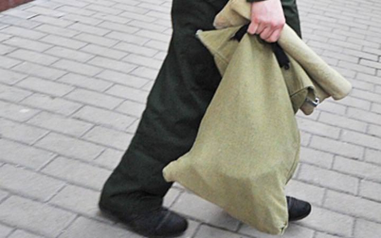 В самом центре Астаны неизвестные напали на инкассатора
