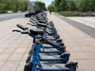 Более 400 человек пострадали в ДТП с самокатами в Алматы в 2025 году