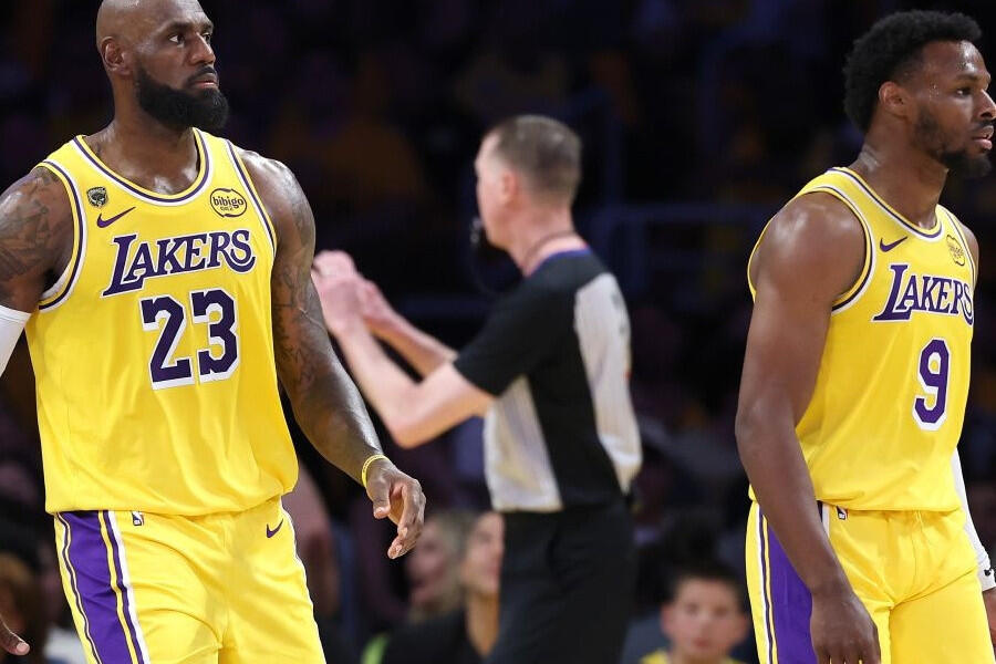 Леброн Джеймс сыграл в плей-офф вместе со своим сыном