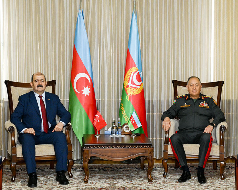 Азербайджан и Турция обсудили перспективы развития в сфере военного образования
