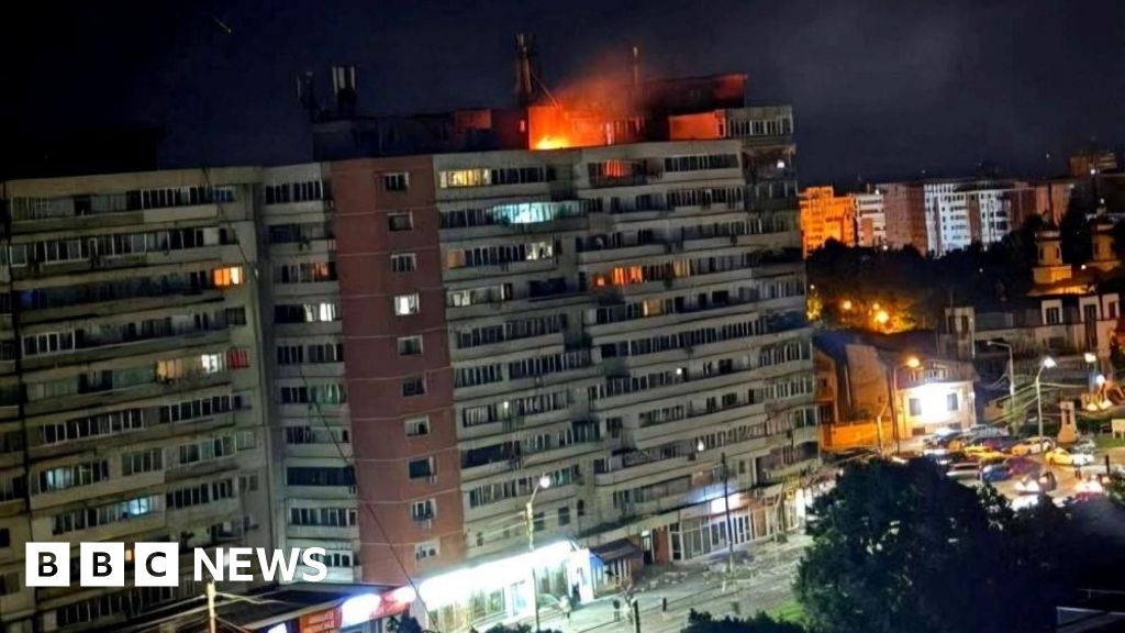 Российский дрон врезался в жилой дом в Румынии: двое пострадавших