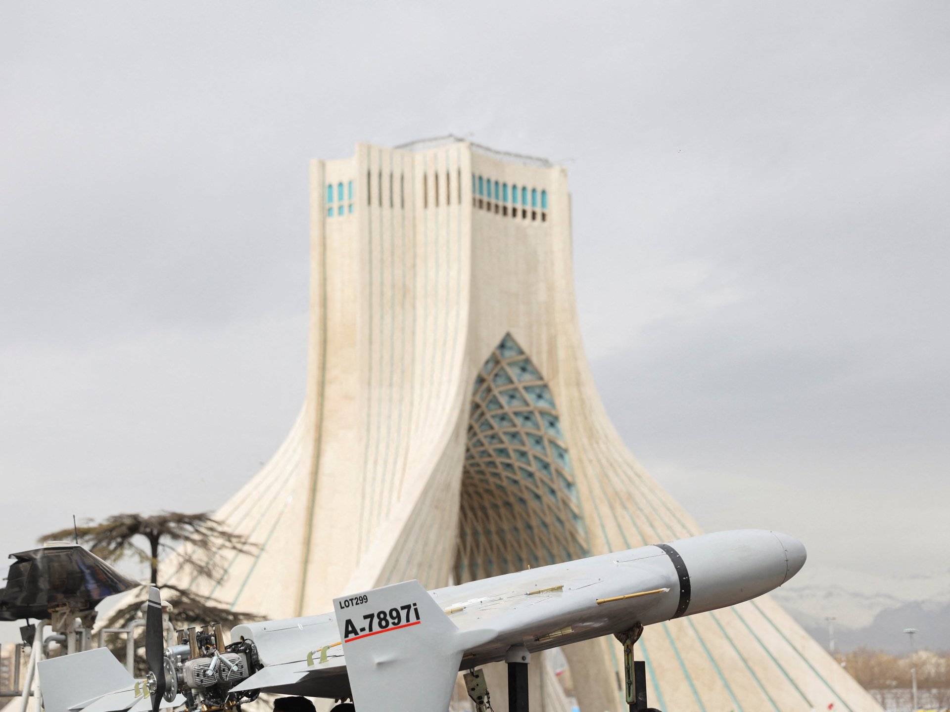 США ввели новые санкции против Ирана накануне возможных переговоров