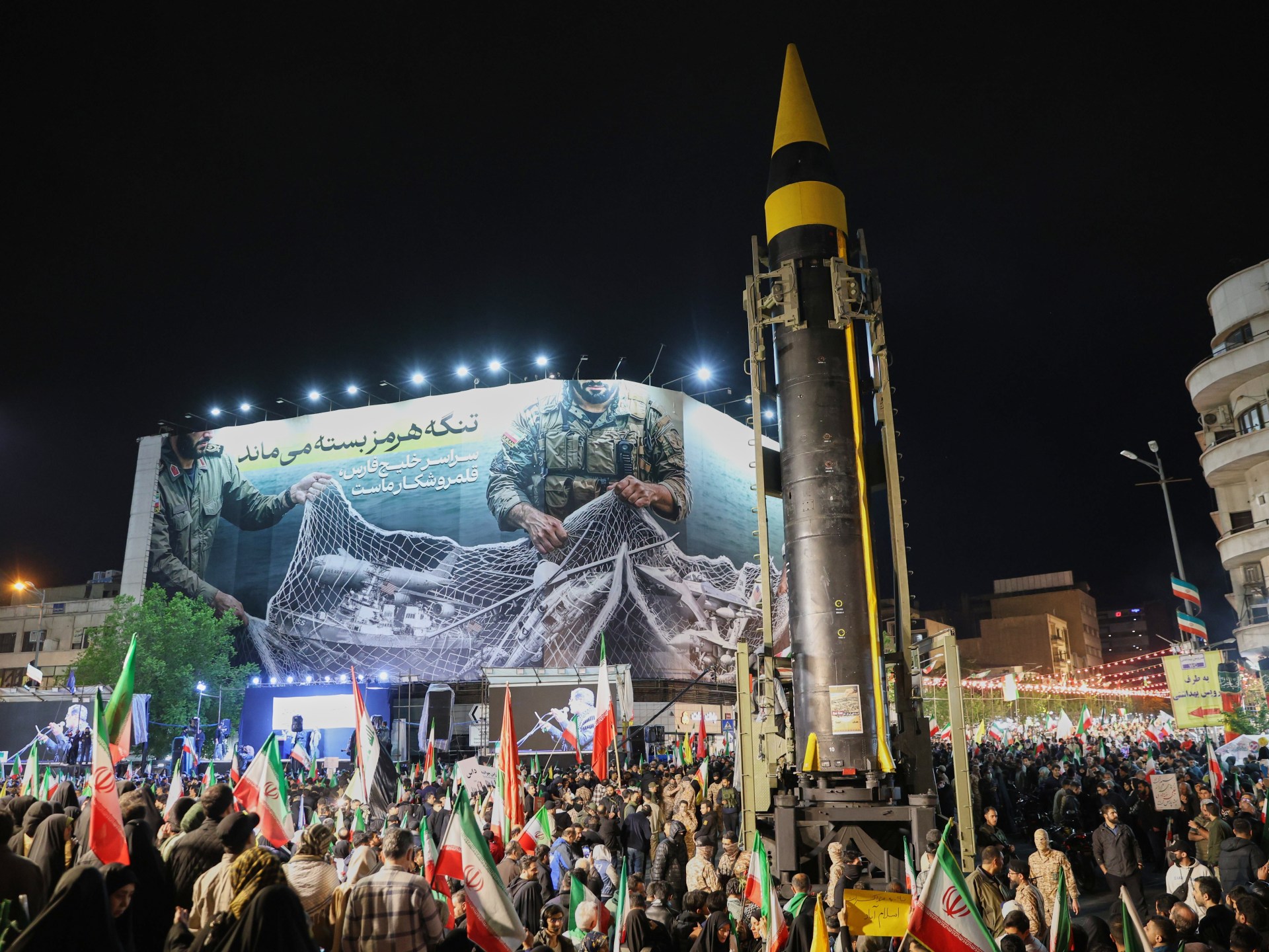 В Иране обсуждают войну и мир после продления перемирия Трампом