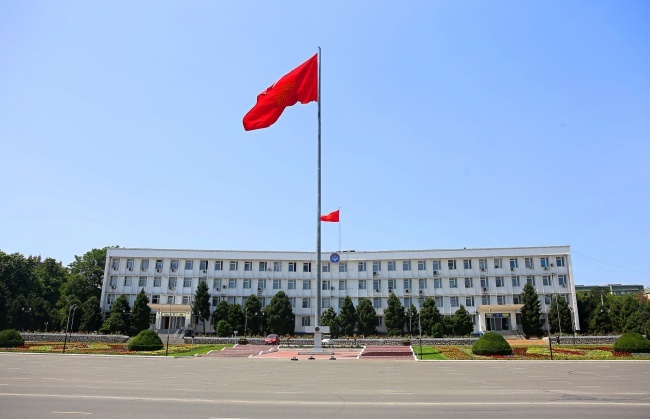 ГКНБ выявил коррупционную схему в мэрии Оша