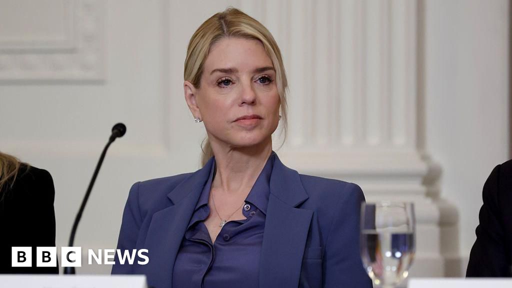 Экс-генпрокурор США Бонди дала показания по делу Эпштейна
