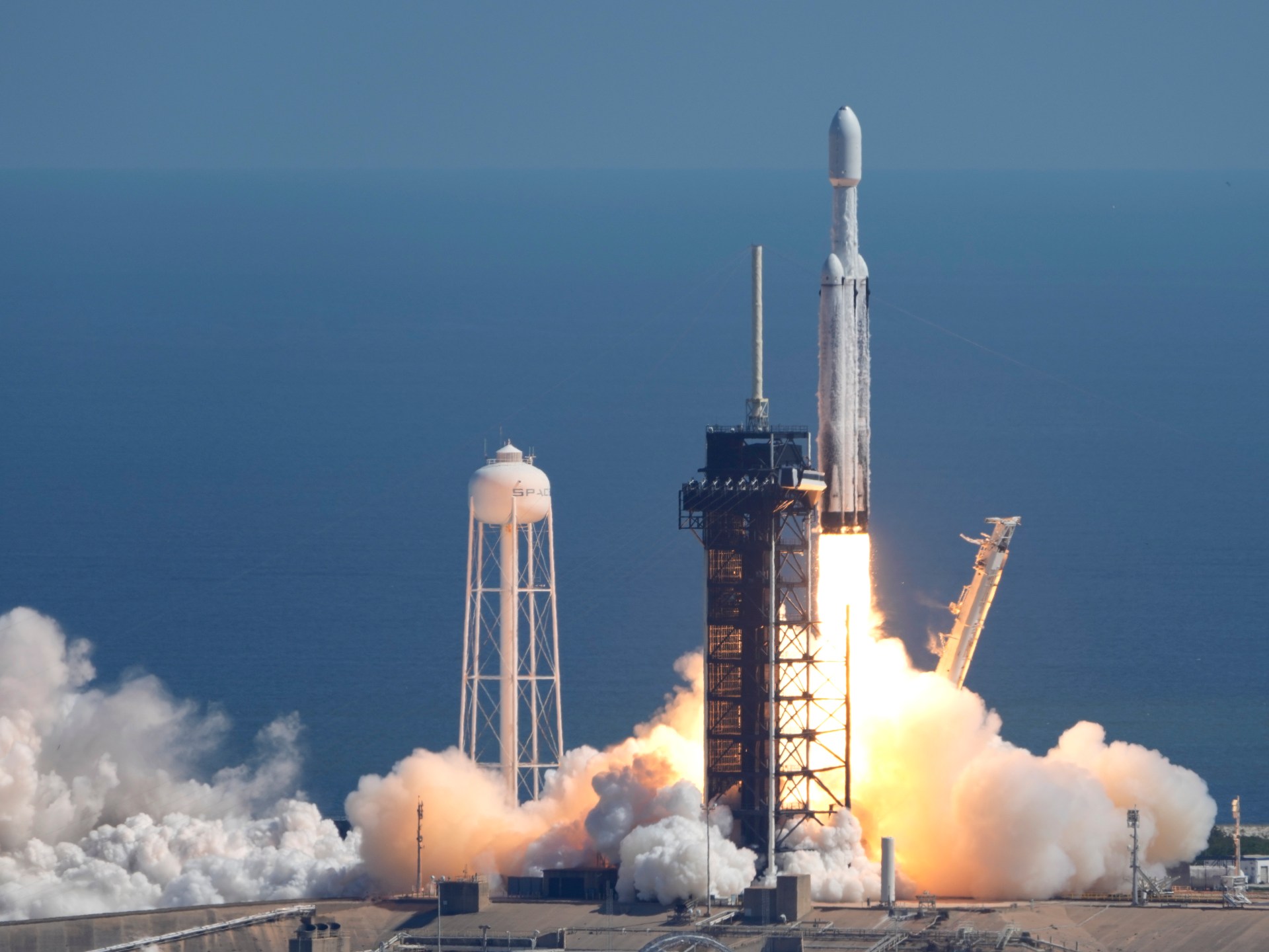 SpaceX готовится к IPO: путь к триллионному состоянию Илона Маска