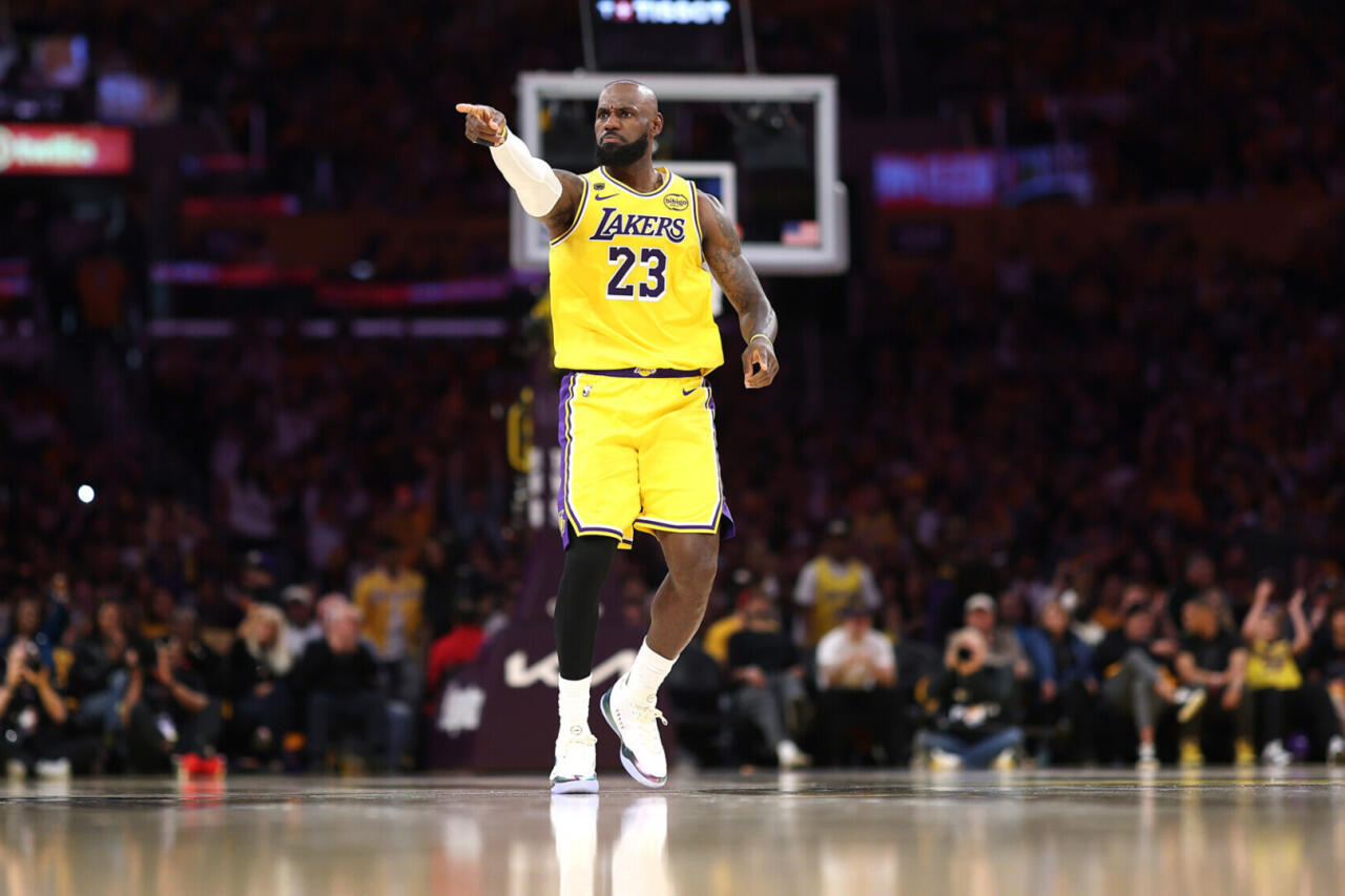 Леброн Джеймс побил два рекорда НБА