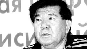 Жапаров выразил соболезнования в связи с кончиной первого посла Казахстана в Кыргызстане