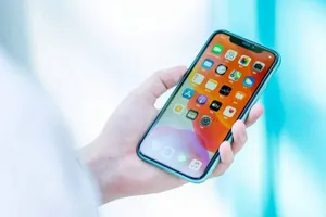 В Apple предупредили об опасности Iphone 12