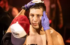 Казахстанский боец Дияр Нургожай потерпел поражение в поединке UFC
