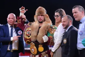 Казахстанский боксер отстоял три чемпионских пояса