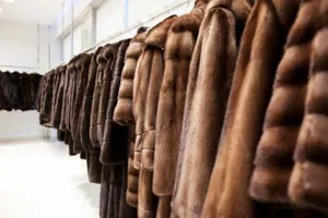 В Казахстане запрещено продавать меховые изделия без знаков установленного образца