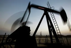 Снижение запасов нефти в США подняло цену на нефть