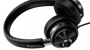 Первые наушники Philips Fidelio M2L с Lightning