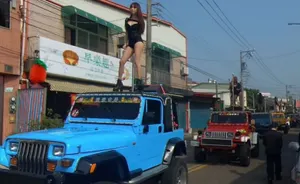 На похороны политика в Тайване позвали 50 стриптизерш. ФОТО