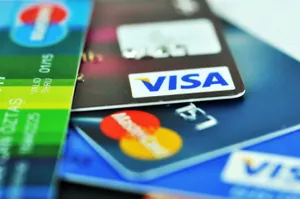 Россия намерена отказаться от Visa и MasterСard