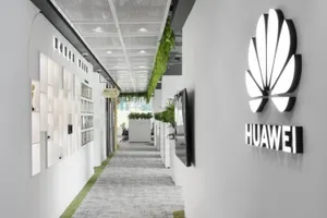 Huawei перенаправила сотрудников из России в Узбекистан и Казахстан