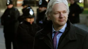 Ассанж: у WikiLeaks есть еще документы, связанные с Клинтон