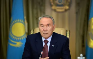 Назарбаев встретился с начальником генштаба ВС РК
