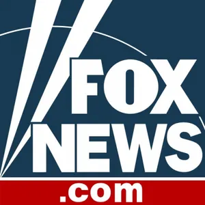 Экс-главу Fox News обвинили в шпионаже за журналистами