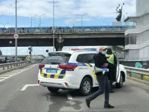 Мужчина угрожает взорвать бомбу в бизнес-центре в Киеве