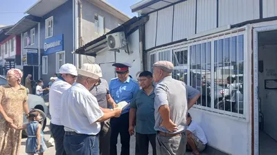 Житель Куршаба пожаловался на коммерческие объекты, перекрывающие тротуары. Президент поручил привести такие места в порядок