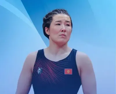 Айпери Медет кызы завоевала серебряную медаль на чемпионате Азии по женской борьбе