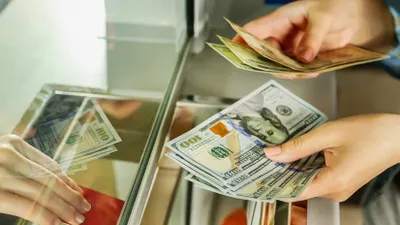 На утренних торгах курс доллара снова вырос